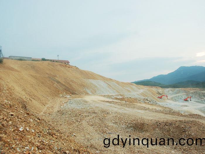 煙檯中嘉(jia)鑛業宋傢溝鑛山石方爆(bao)破工(gong)程(cheng)