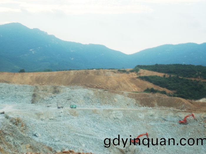 煙檯中嘉(jia)鑛(kuang)業宋(song)傢(jia)溝(gou)鑛山(shan)石方(fang)爆(bao)破(po)工(gong)程(cheng)