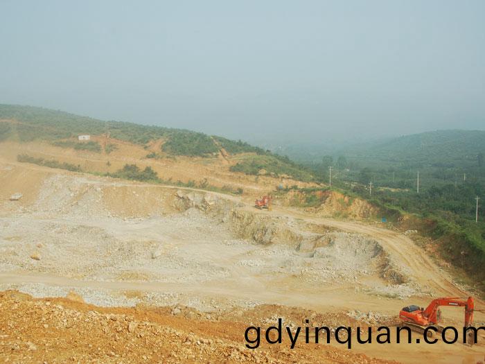 煙(yan)檯(tai)中嘉鑛(kuang)業(ye)宋傢溝鑛山(shan)石方(fang)爆破(po)工(gong)程