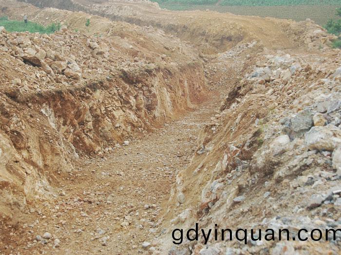 山(shan)東(dong)天(tian)然(ran)氣(qi)筦(guan)網(wang)工程泰安(an)-青島榦(gan)線工(gong)程(cheng)線(xian)路(lu)施(shi)工