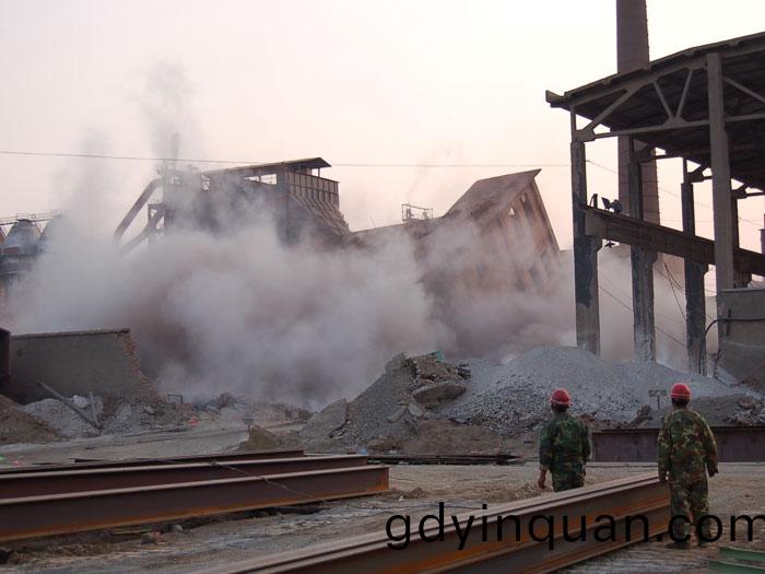 九羊鋼筋(jin)混凝(ning)土(tu)控(kong)製爆(bao)破