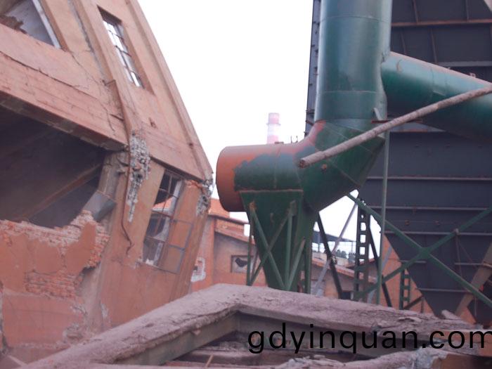 九(jiu)羊(yang)鋼筋混(hun)凝土控製(zhi)爆(bao)破(po)