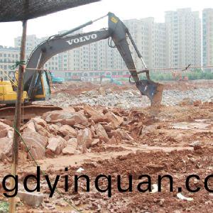 萊(lai)蕪(wu)茂(mao)業(ye)項(xiang)目土(tu)石方開(kai)挖(wa)及(ji)外運工(gong)程(cheng)